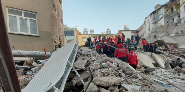 1600x1200 Turkey Earthquake: At Least 21 Killed In 6.8 Magnitude Quake
