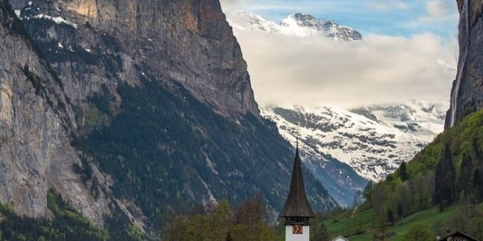 750x1334 Switzerland, Lauterbrunnen, mountains, town 750x1334 iPhone 8/7/6