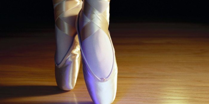 1280x1024 Ballet Shoes Wallpapers