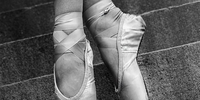 910x1365 HD wallpaper: Ballet; Pointe shoes; jeans; ballerina; shoes; urban