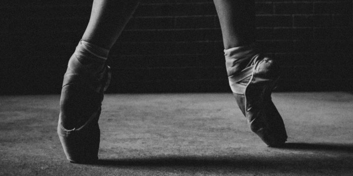 1920x1080 Wallpaper Ballerina, Pointe Shoes, Legs, Bw, Dance - Ballet Shoes