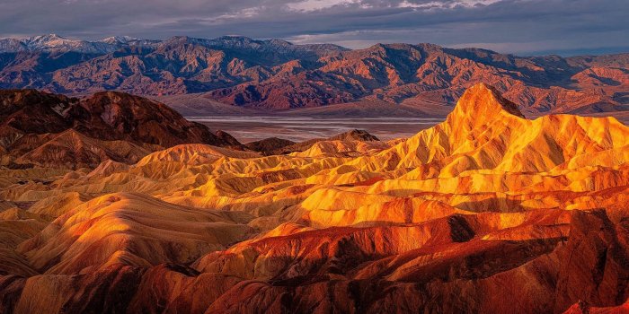 2560x1440 Zabriskie Point Vista Point In California United States 4k Ultra