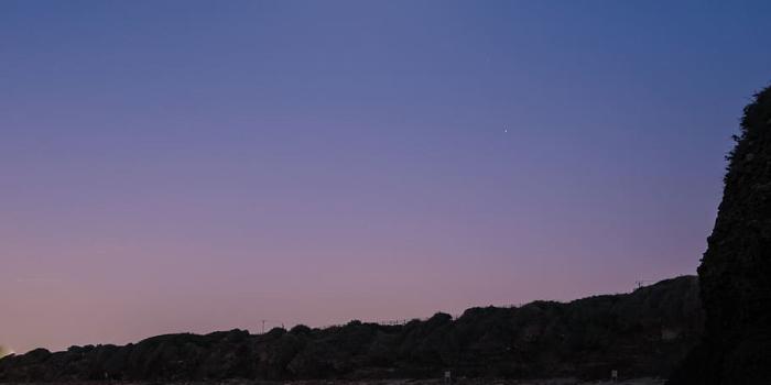 910x1383 HD wallpaper: rocks near body of water, moon, wafe, night, beach