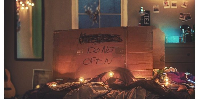 1000x1000 Chainsmokers - Memories - Do Not Open | SPOTIFY | Chainsmokers