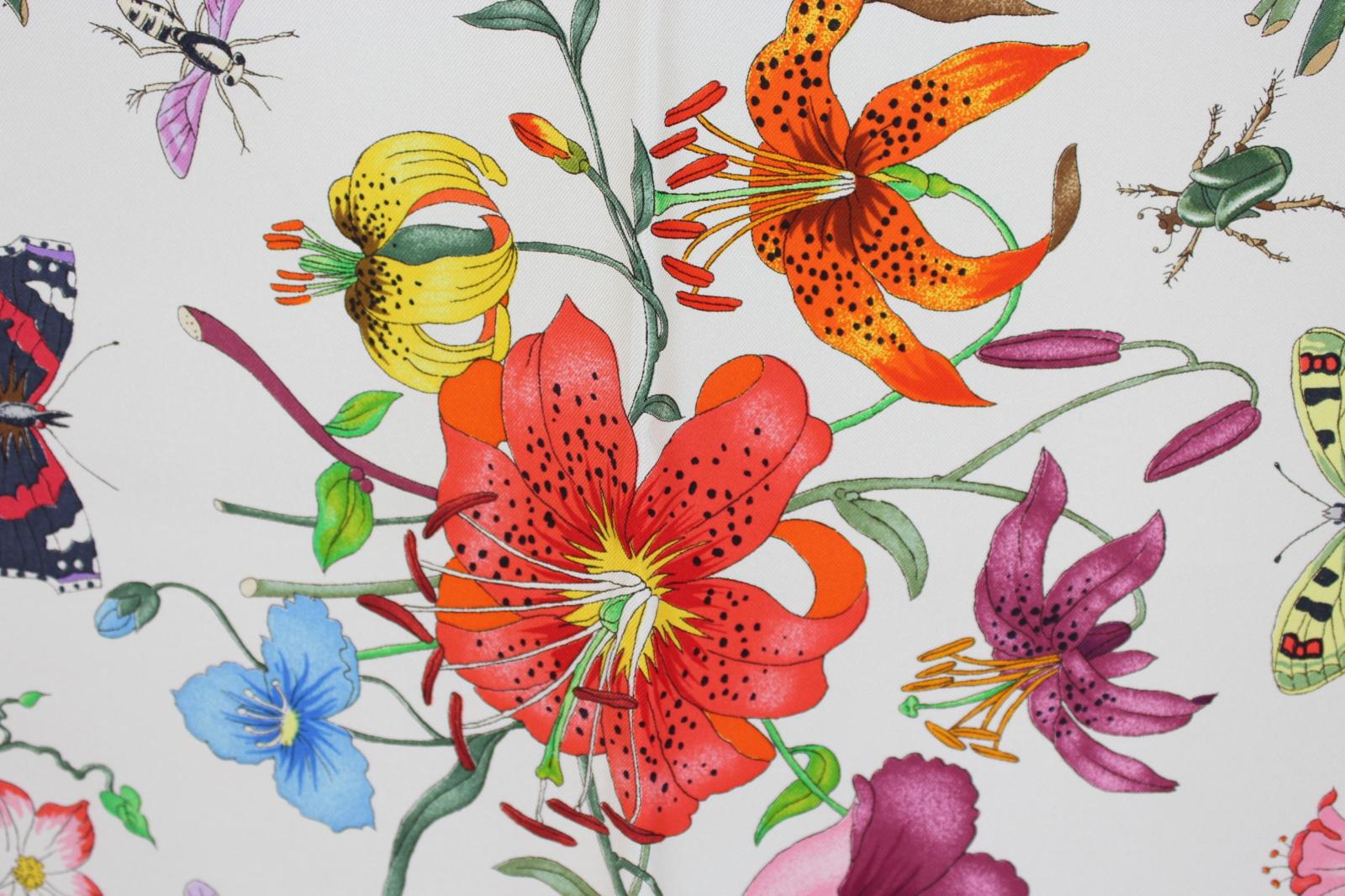 2592x1728 1970s Gucci Flora Accornero Multicolor Gray Silk Floral Scarves