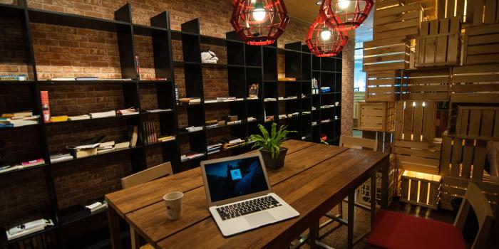 3840x2160 F Naf Empty Office Wallpaper - Hacker Desk Setup, Hd Wallpapers