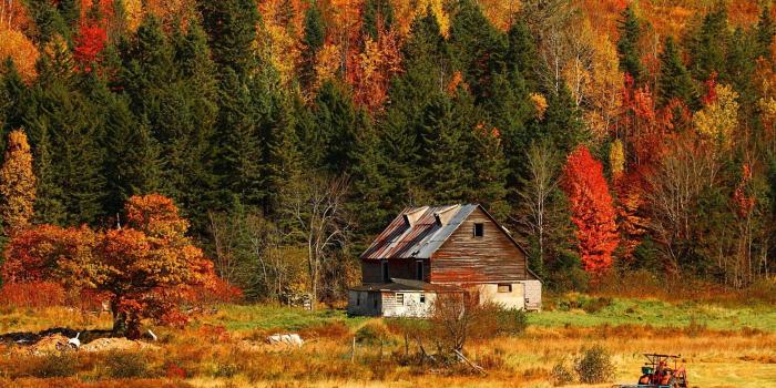 2560x1600 Hut in autumn mountain HD desktop wallpaper : Widescreen : High