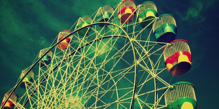 1920x1080 Free download Retro Summer Desktop Wallpaper [2048x1152] for your