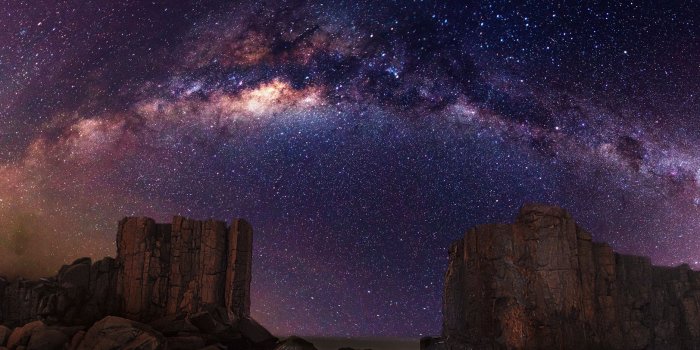 1624x1100 Galaxy Milky Way Stars Desert Night Rocks Stones wallpaper