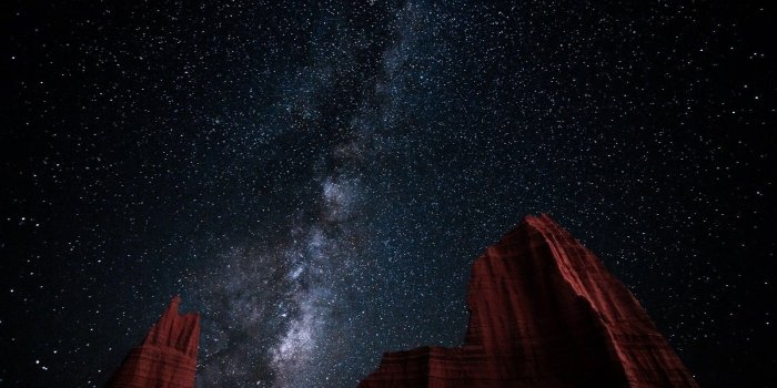 1600x1040 landscape, Nature, Milky Way, Starry Night, Desert, Erosion, Hill