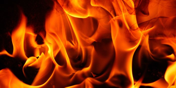 5184x3198 fire texture red hot burn blazing fiery element power wallpaper