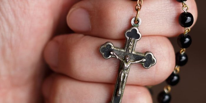 910x1307 HD wallpaper: person holding black rosary, beads, vera