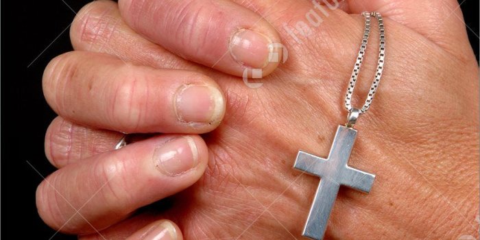 864x1360 Image Of Woman Praying