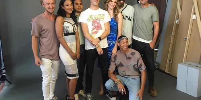 1080x803 The Flash Cast - Comic Con - The Flash (CW) Photo (39788231) - Fanpop