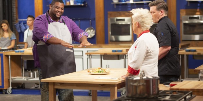 2560x1440 Travele Judon Brings Funny to FOOD in Worst Cooks in America