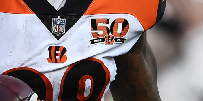 828x1792 NFL iPhone XR Wallpaper Download