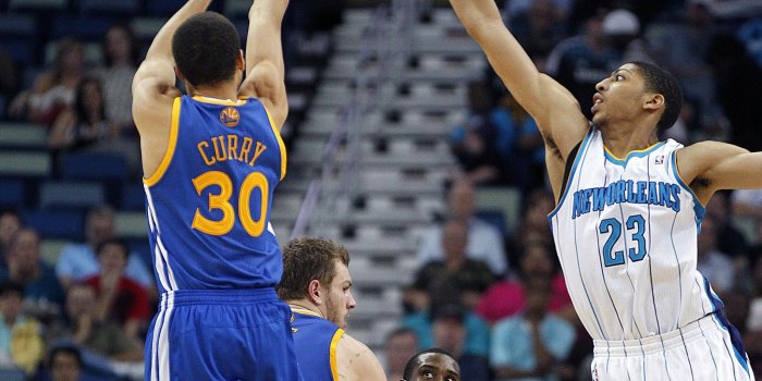 2048x2732 Stephen Curry Shooting Wallpaper (80+ images)