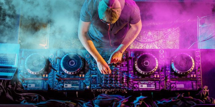 1332x850 Wallpaper Mixing console, Dj controller images for desktop