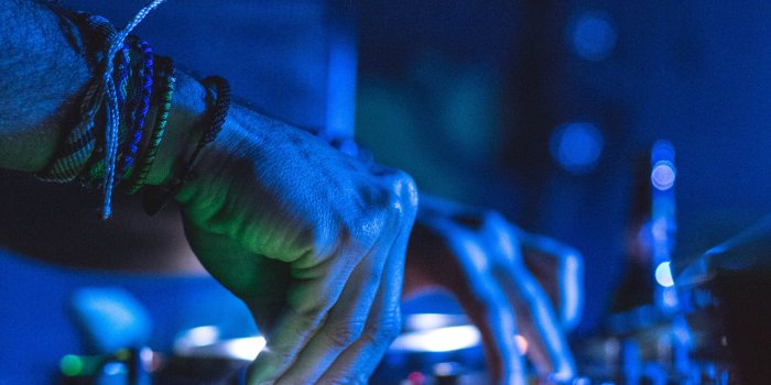 3456x5184 350+ Dj Controller Pictures [HD] | Download Free Images & Stock