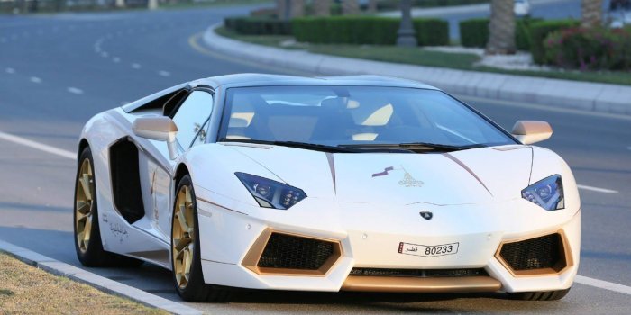 1600x1067 Lamborghini Aventador cars supercars italia gold wallpaper