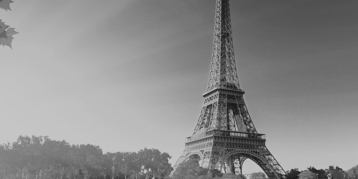 1920x1080 na18-sky-dark-bw-eiffel-tower-nature-paris-city-wallpaper