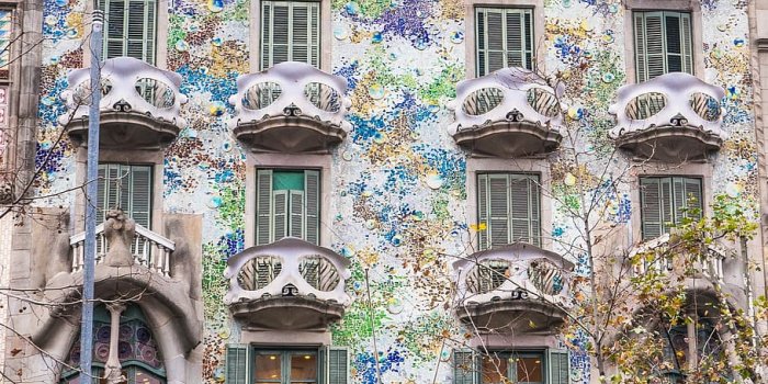 910x1886 HD wallpaper: Gaudi, House, Spain, Europe, Building, barcelona