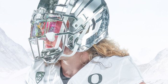 1280x1024 Oregon Ducks to wear white uniforms, chrome helmets at rival