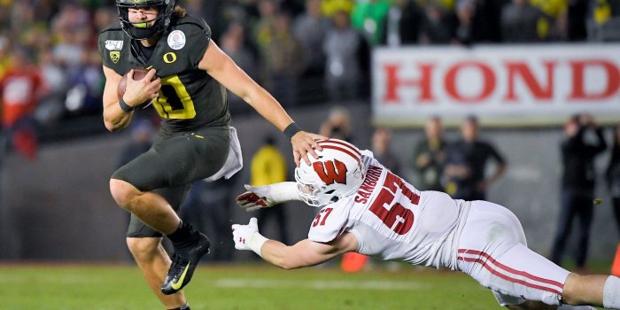 2048x1366 In Rose Bowl Victory Over Wisconsin, Oregon Shows Rebuild Needs
