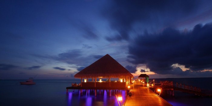 1332x850 Wallpaper the ocean, pierce, The Maldives, beach, Bungalow, sea