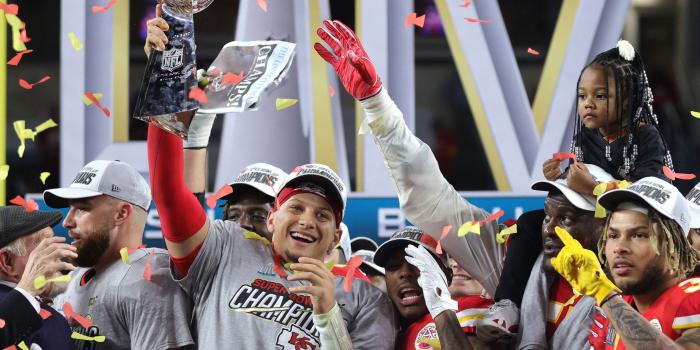 2560x1440 Patrick Mahomes leads Kansas City to comeback victory in Super