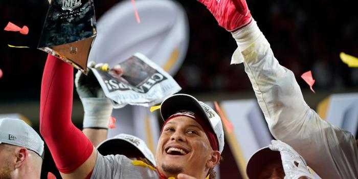 2560x1440 Trump deletes tweet congratulating Kansas, not Missouri, after