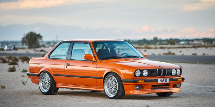 2560x1440 Download Classic, BMW 3 series, luxury car wallpaper, 2560x1440
