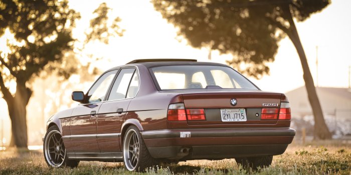 2560x1440 2560x1440 bmw e34, stance, tuning, 525, lights, classic, bmw