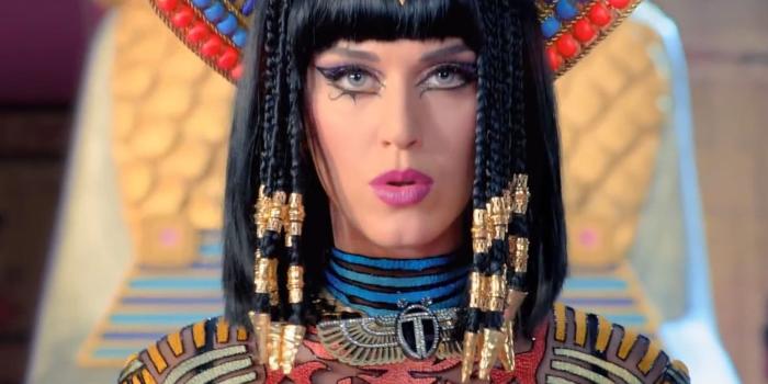 2048x1536 Katy Perry 'Dark Horse' video causes offence after featuring