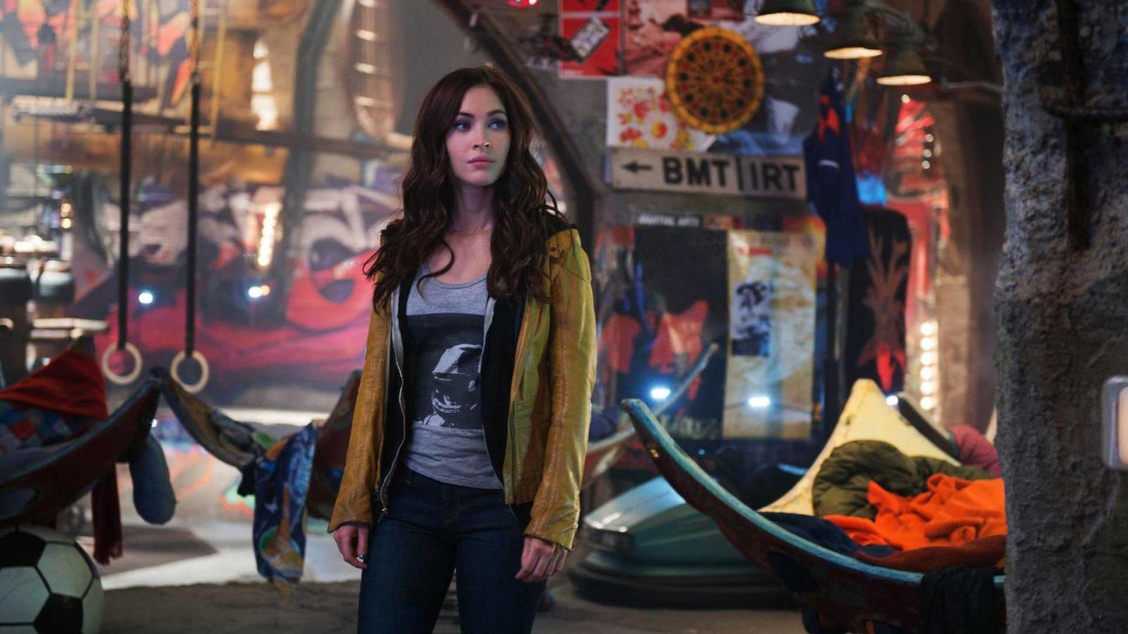 1920x1080 Megan Fox in TMNT 2 HD Wallpaper (1920x1080)