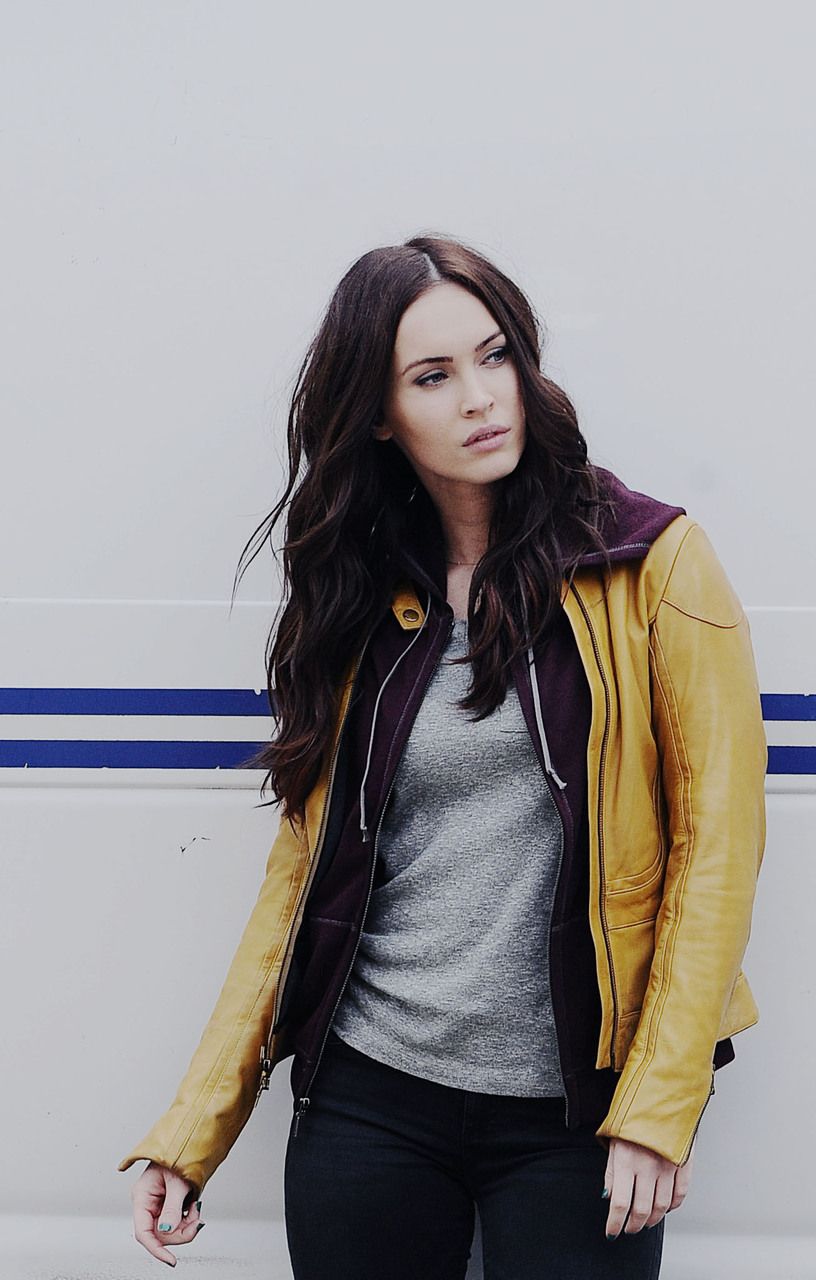 816x1280 Image about wallpaper in Fox, Megan by Redgrave