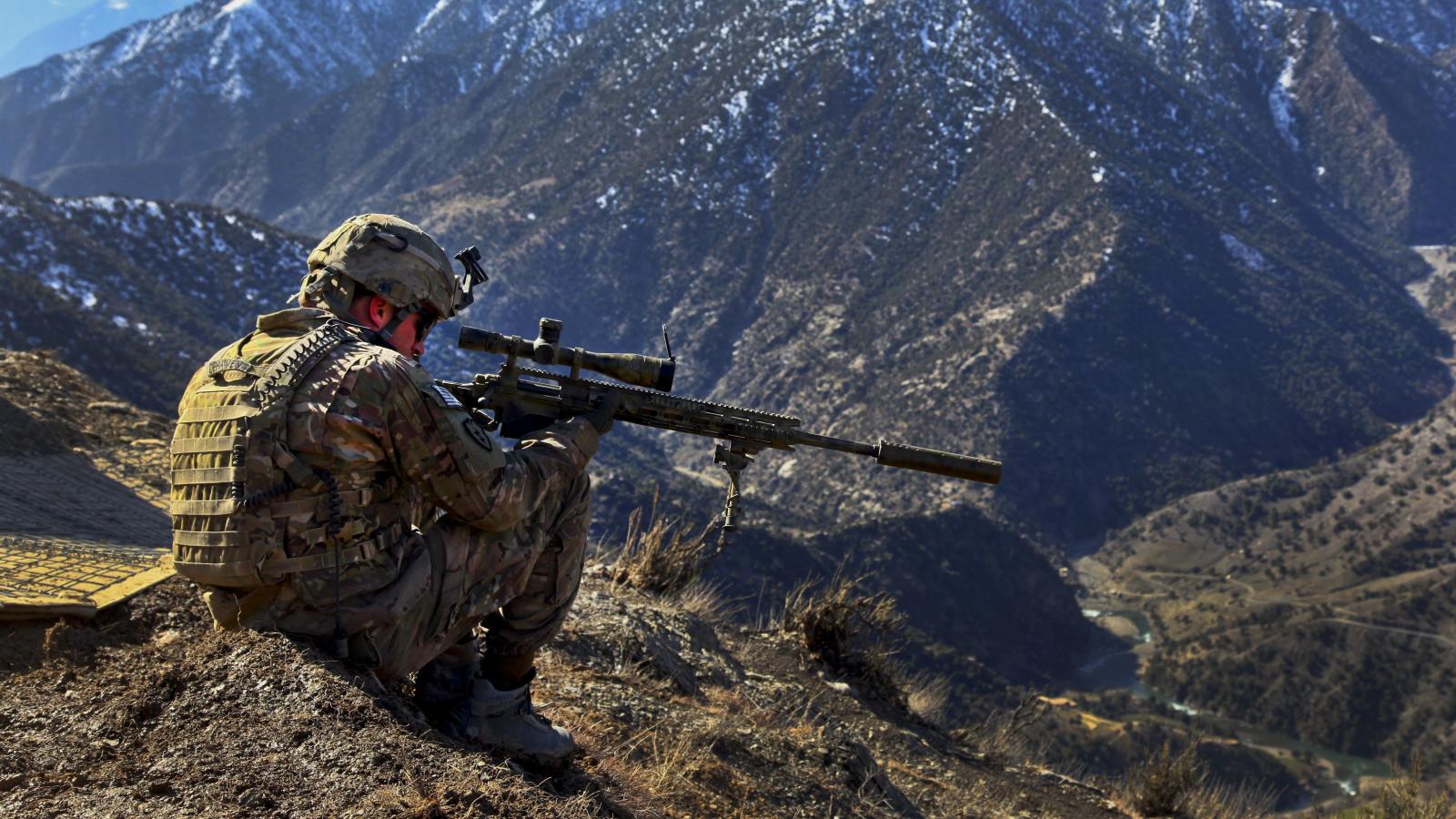 5120x2880 Wallpaper Barrett, sniper, soldier, m82, rifle, army, mountain