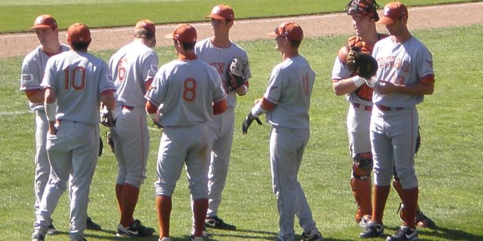 2048x1536 File:Longhorns baseball team at Texas at Stanford 2009-03-08.JPG