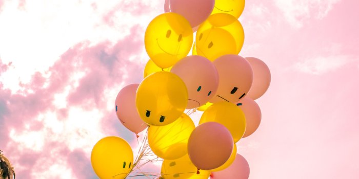 3415x3415 Download wallpaper 3415x3415 balloons, sky, pink, yellow ipad pro