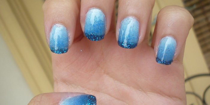 1600x1200 Glitter Ombre Nails Tutorial | taken by surprise