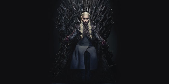 6200x4800 Daenerys Targaryen Queen Of the Ashes in The Iron Throne Wallpaper