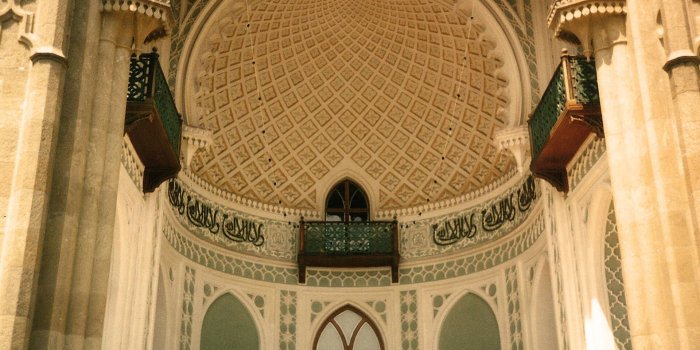 1920x1251 Ancient palaces the interior of the palace.roof. cathedral № 29265