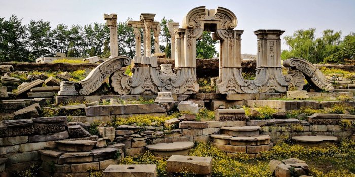 2560x1440 The Ghost Palace of the Chinese Emperors