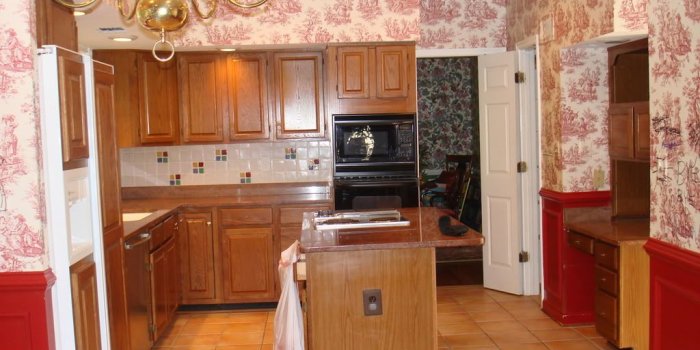 1024x768 Free download Country Style With Wallpaper Spectacular Kitchen In