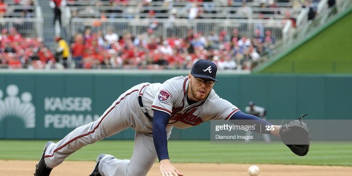 1024x768 Firstbaseman freddie Freeman of the Atlanta Braves dives for a