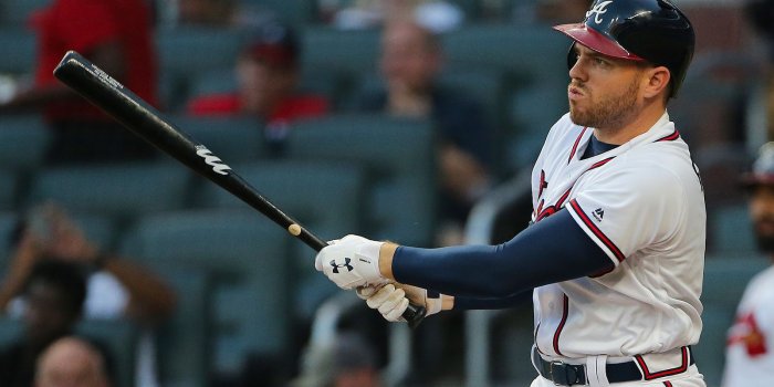 1600x900 Three Cuts: Playing Freddie Freeman nonstop despite weakened wrist