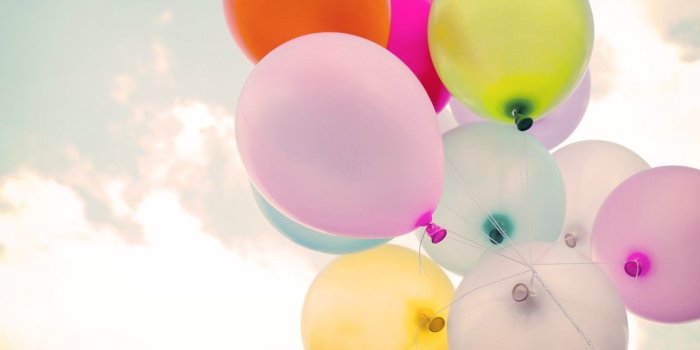 1332x850 Wallpaper summer, the sun, happiness, balloons, stay, colorful