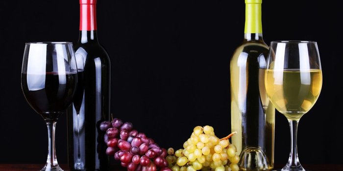 1332x850 Wallpaper wine, red, white, glasses, grapes, bottle, wine, grapes