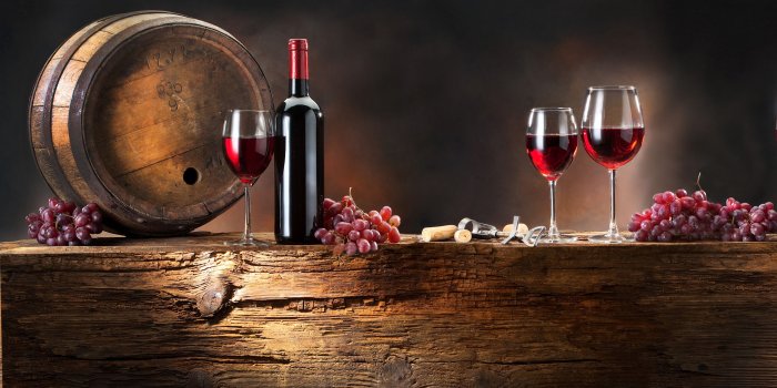2560x1440 Free download Wallpaper Wine Red White Wine Glasses Grapes Cheese