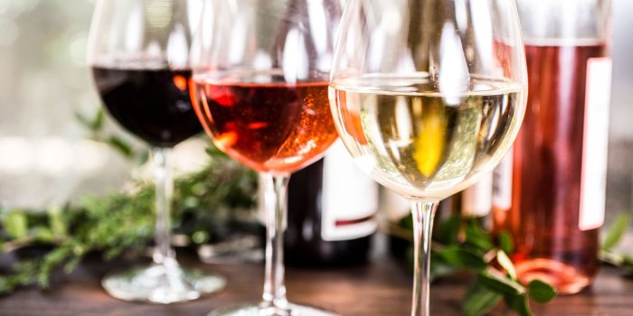 1600x1200 America's Favorite Red and White Wine Varieties, According to